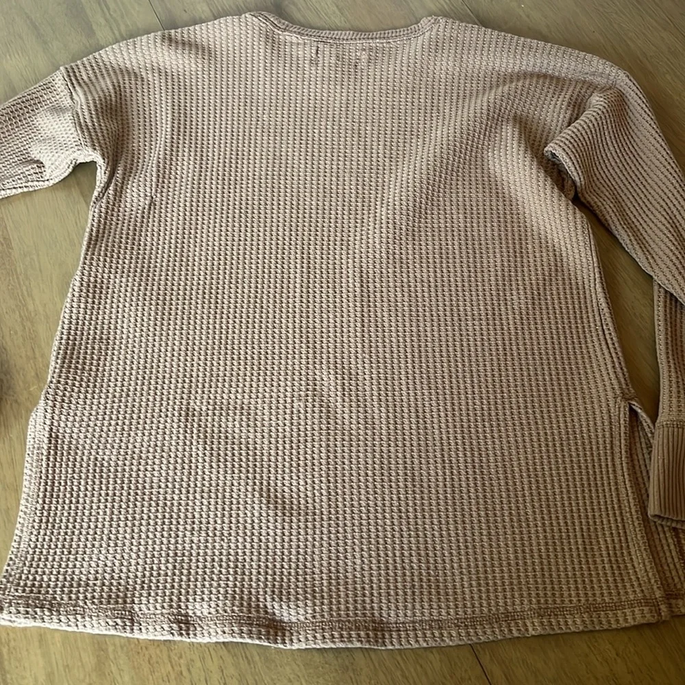 Abercrombie, waffle knit long sleeve, tan, size small - Picture 7 of 7